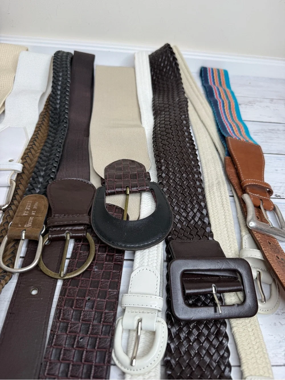 Bundle of ten belts, thick, braided and stretch, size Large